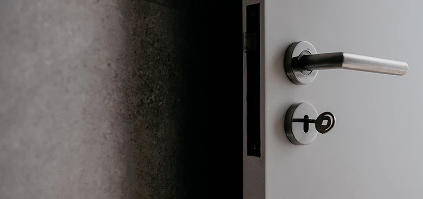 Front Door Handle Repair And Installation in Riverside, CA